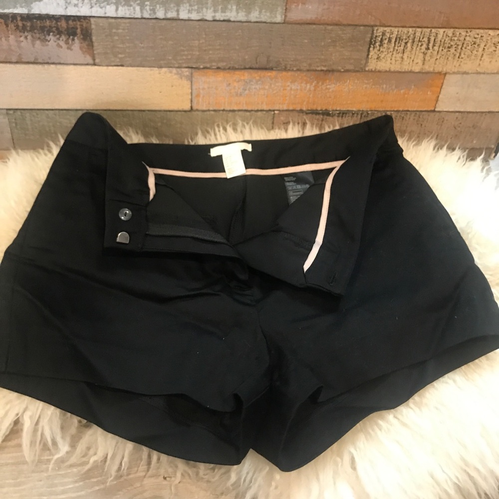 H&M’s Black Short ✨NWOT✨